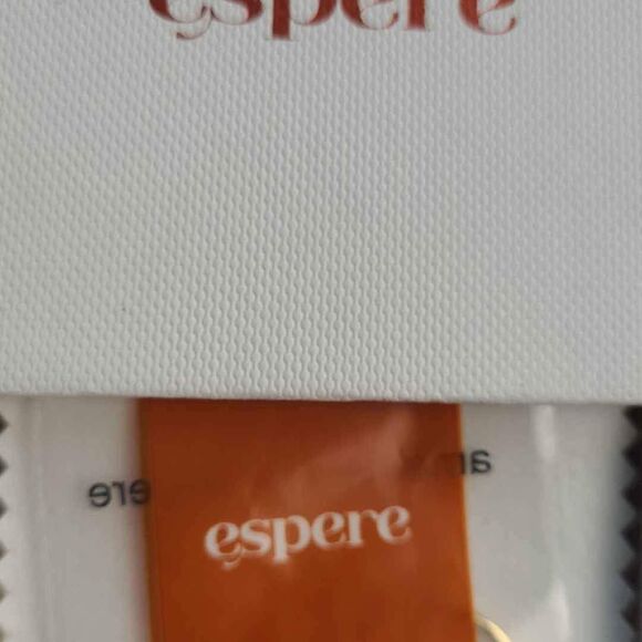 Espere Minimal Dainty Baguette Wedding Band Ring | Emerald Cut CZ - Picture 3 of 3